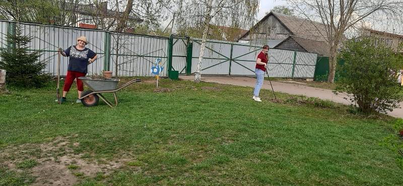 Выражаем огромную, искреннюю благодарность родителям, принявшим участие в субботнике Выражаем огромную, искреннюю благодарность родителям, принявшим участие в субботнике.